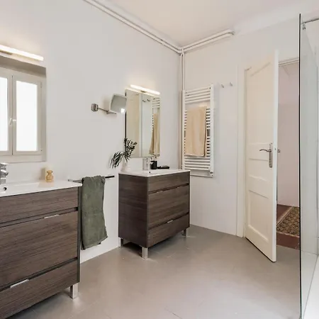 Apartment Mirra - 5 Bedrooms And Terrace In Eixample Dreta *